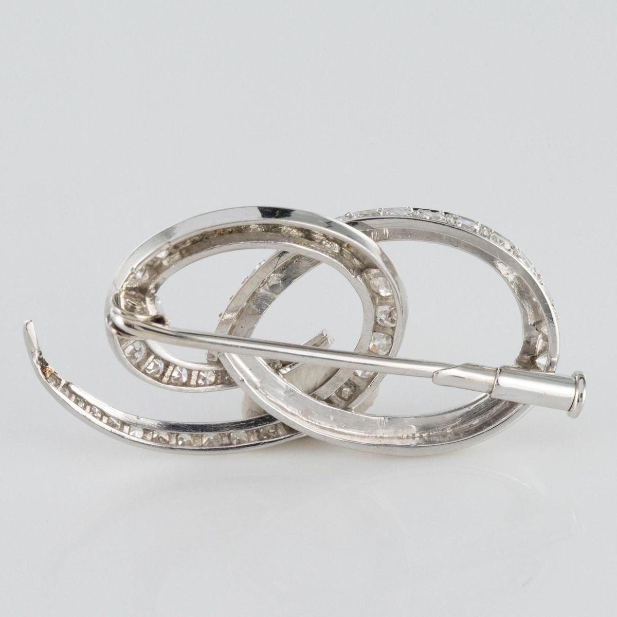 Diamonds 18 Karat White Gold Brooch by Front, 1970s