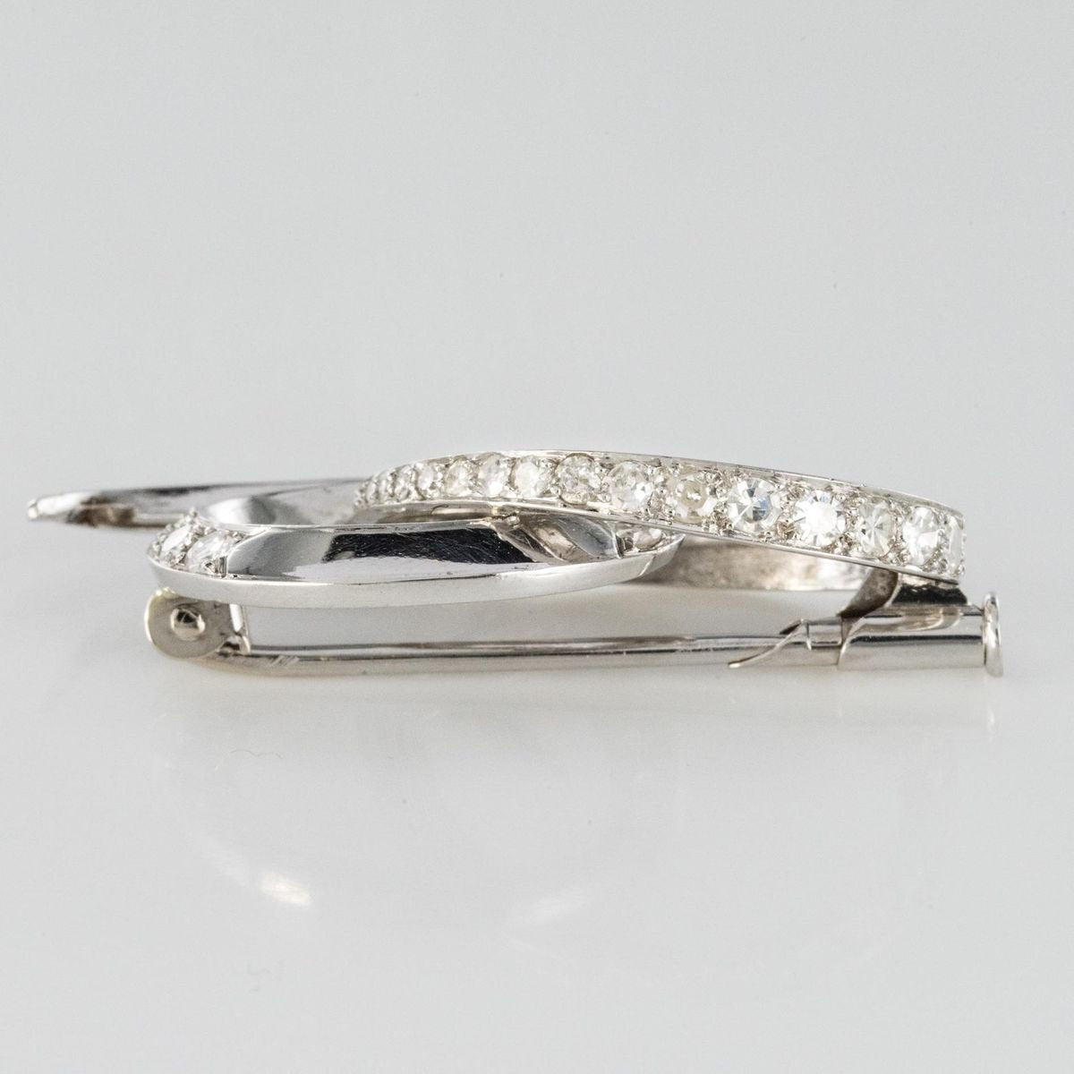 Diamonds 18 Karat White Gold Brooch by Front, 1970s