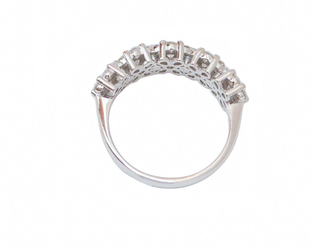 Diamonds, 18 Karat White Gold Modern Ring