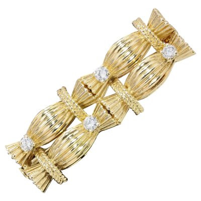 Diamonds 18 Karat Yellow Gold Bundle Brooch, 1950s-OLU-1079617