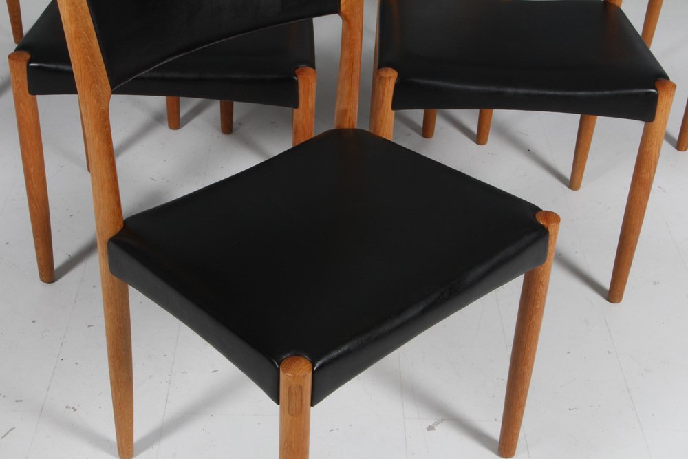 Dining Chairs in Oak and Leather attributed to Harry Østergaard for Randers Møbelfabrik, 1960s, Set of 6