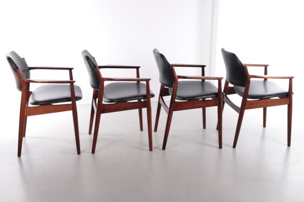 Dining Room Set Table and Chairs by Arne Vodder for Sibast, 1960s, Set of 5-EZZ-1113152