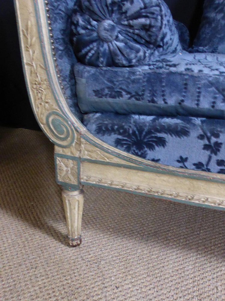 Directoire Bench in Lacquered Wood