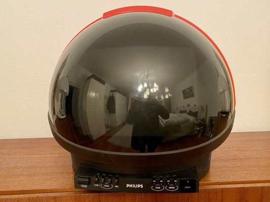 Discoverer TV in Helmet Shape with Visor from Phillips, 1980s-PYR-810041