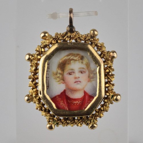 Double-Sided Gold Pendant with a Portrait Miniature.