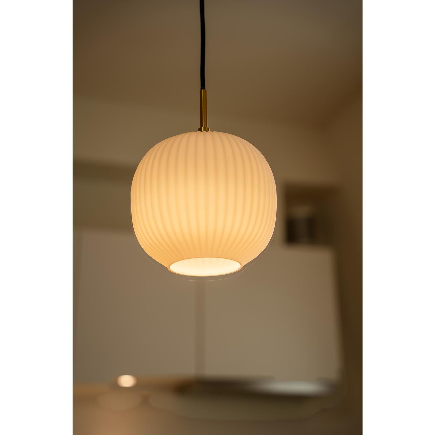 Edgeform Vibra Pendant Ø18 Opal