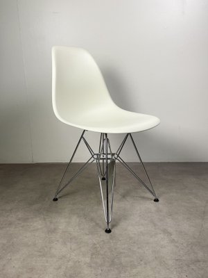 DSR Chairs by Charles and Ray Eames for Vitra, 2022-UVT-2028867