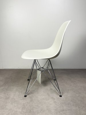 DSR Chairs by Charles and Ray Eames for Vitra, 2022-UVT-2028867