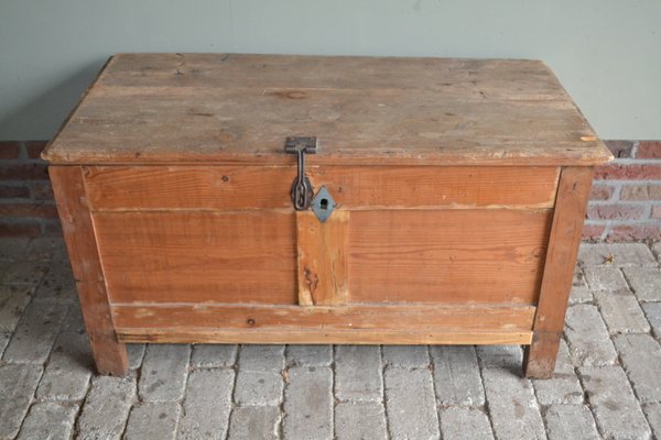 Dutch Pine Blanket Trunk, 1800s-GTG-1693417