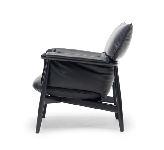 EO15 EMBRACE LOUNGE CHAIR