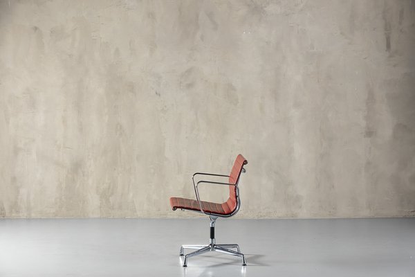 EA 108 Chair by Charles and Ray Eames for Vitra, 2000-SPE-1800622