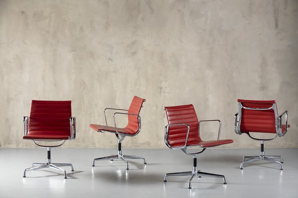 EA 108 Chair by Charles and Ray Eames for Vitra, 2000-SPE-1800622