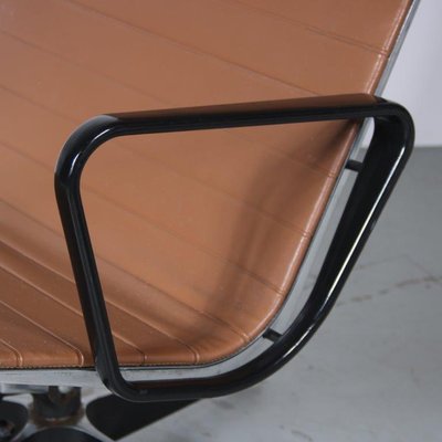 EA124 Chair by Charles & Ray Eames for Herman Miller, USA, 1960s-GG-1791122