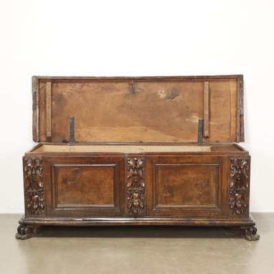 Early 18th Century Baroque Chest-VMM-2040639