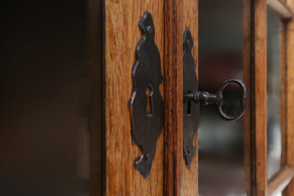 Early 18th Century German Vitrine Cabinet, 1730s-YSY-1762980