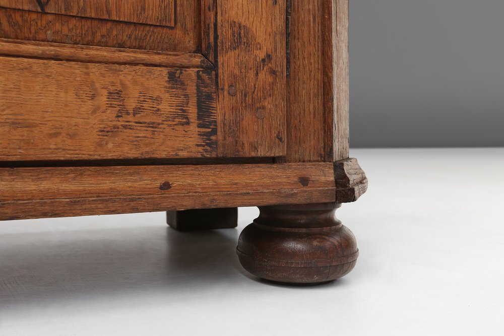 Early 18th Century German Vitrine Cabinet, 1730s