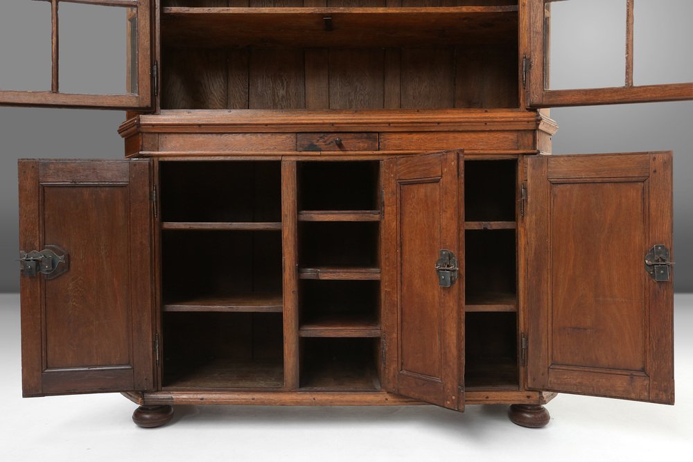 Early 18th Century German Vitrine Cabinet, 1730s