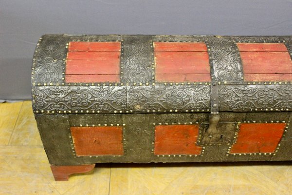 Early 18th Century Hammered Iron & Fir Chest-BCR-1315124