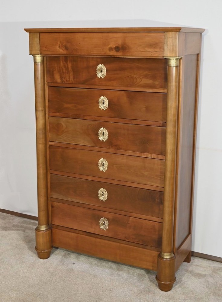 Early 19th Century Empire Chest of Drawers in Cherry Trees