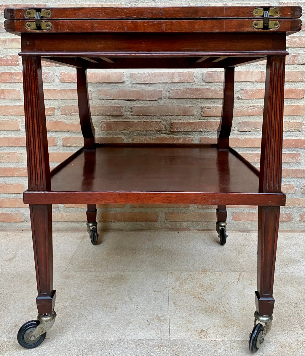 Early 20th Century Cherry Wood Serving Bar Cart with Removable Tray, 1940s