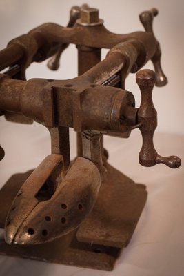 Early 20th Century Cobblers Double Shoe Stretcher Machine-AOI-1433311