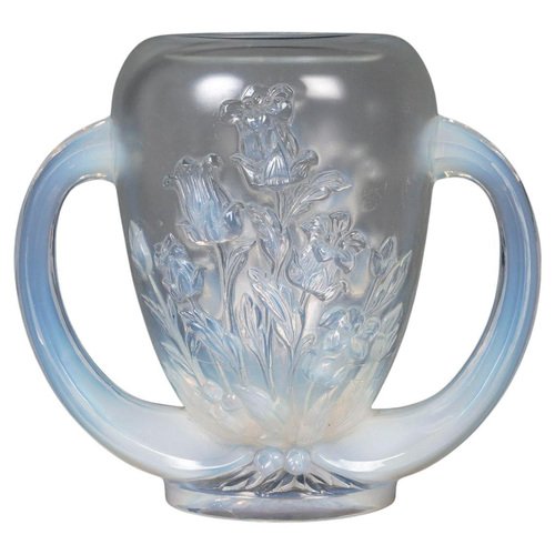 Early 20th Century Opalescent Glass Vase from Verlys