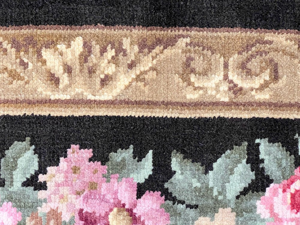 Early 20th Century Savonerie Rug Decorated with Flower Garlands, 1890s