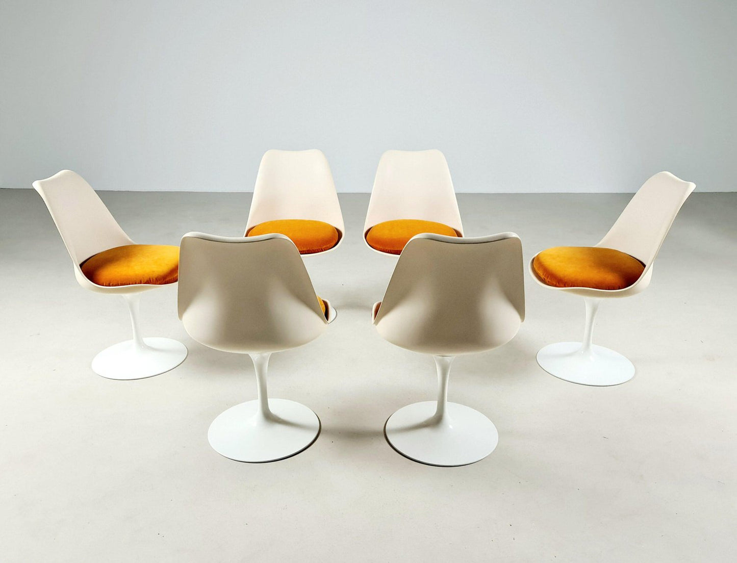 Early Edition Tulip chairs by Eero Saarinen for Knoll International, 1968, Set of 6