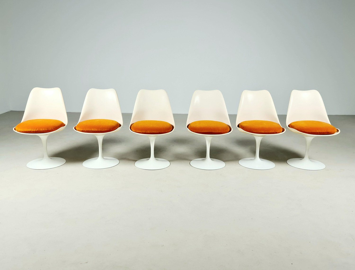 Early Edition Tulip chairs by Eero Saarinen for Knoll International, 1968, Set of 6