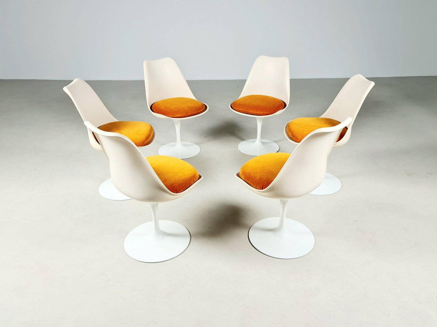 Early Edition Tulip chairs by Eero Saarinen for Knoll International, 1968, Set of 6