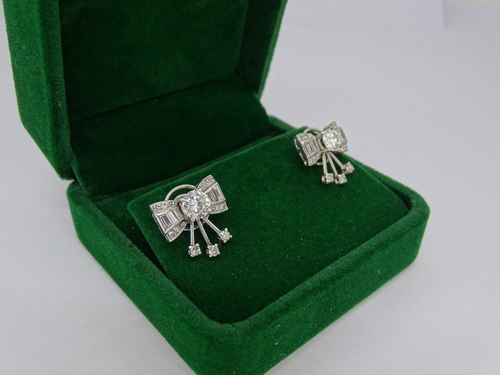 Earrings Loz Art Deco Style, 18kt White Gold, Diamonds 2.43 CTS Total, Vintage - France, Set of 2