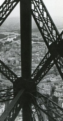 Eiffel Tower, Paris, 1955-DYV-701166