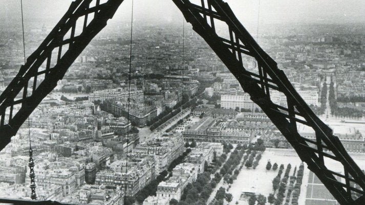 Eiffel Tower, Paris, 1955-DYV-701164