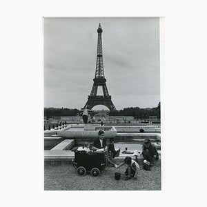 Eiffel Tower, Paris, 1955-DYV-701165