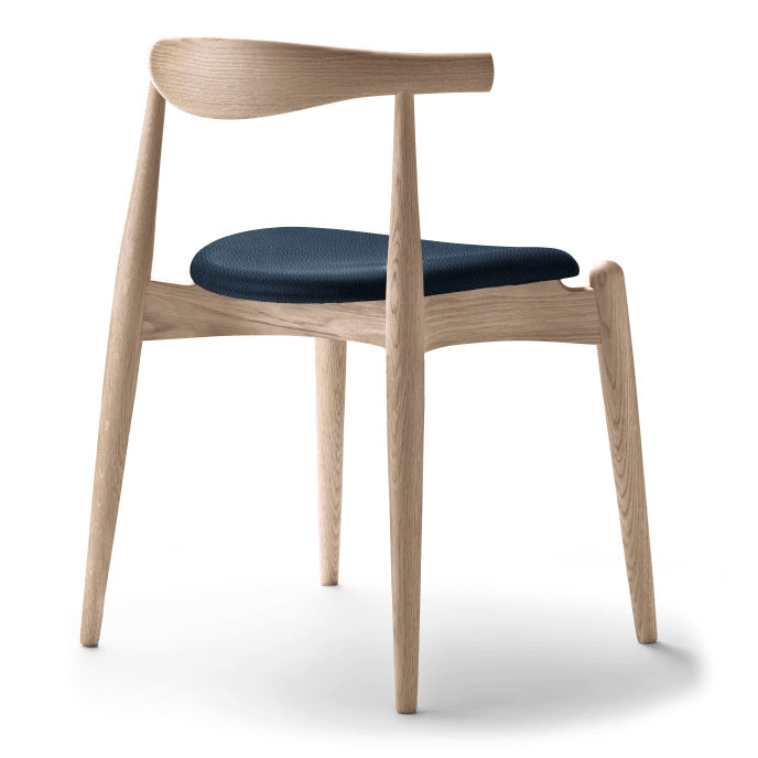 CH20 | Elbow Chair by Carl Hansen & Søn #Oak / Soaped / Leather Loke 7310