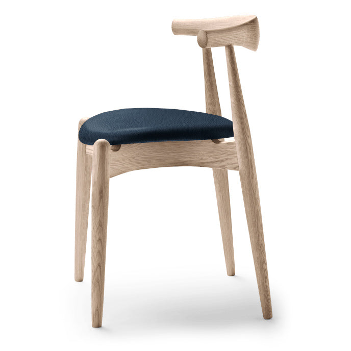 CH20 | Elbow Chair by Carl Hansen & Søn #Oak / Soaped / Leather Loke 7310