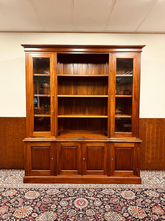 English Classic Cabinet