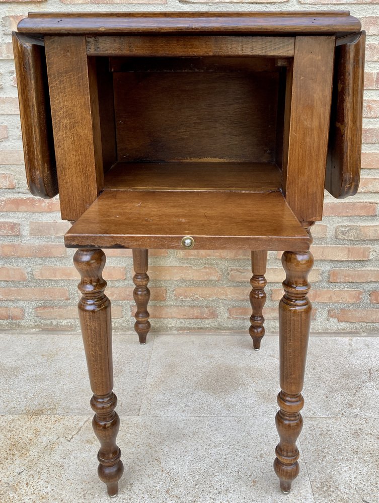 English Regency Walnut Table with Wings, 1890s