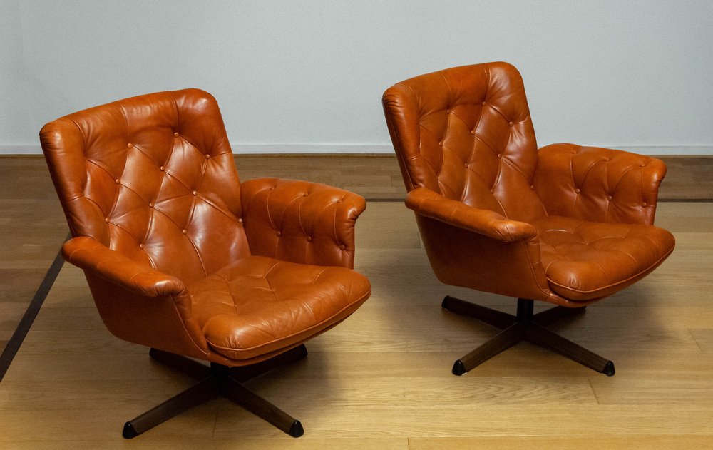 Eva Swivel Chairs in Cognac Leather attributed to Göte Möbler Nässjö, Sweden, 1960s, Set of 2