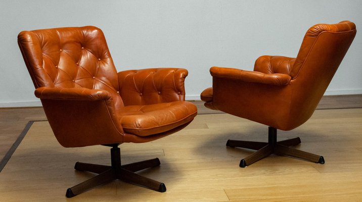 Eva Swivel Chairs in Cognac Leather attributed to Göte Möbler Nässjö, Sweden, 1960s, Set of 2-JE-1773322