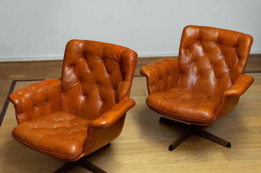 Eva Swivel Chairs in Cognac Leather attributed to Göte Möbler Nässjö, Sweden, 1960s, Set of 2