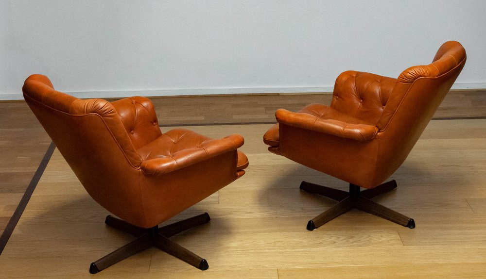 Eva Swivel Chairs in Cognac Leather attributed to Göte Möbler Nässjö, Sweden, 1960s, Set of 2