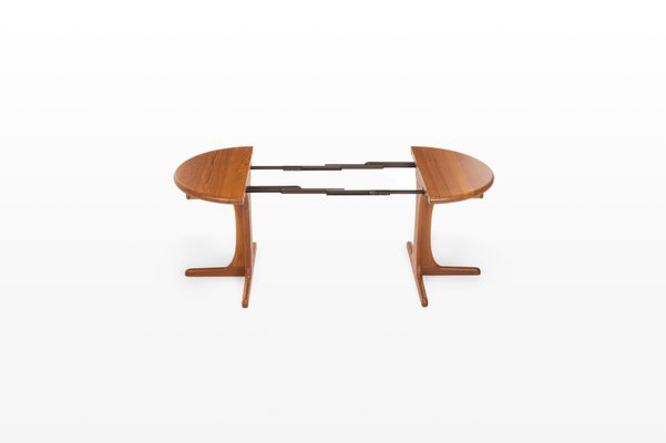 Extendable Teak Dining Table attributed to Dyrlund, Denmark, 1960s-RNH-2021563