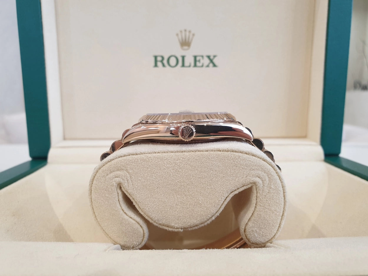 [빈티지/매장즉시발송] Rolex® Day-Date 40 (40mm | 초콜릿 다이얼 | 다이아몬드 세팅 인덱스 | 프레지던트 브레이슬릿)