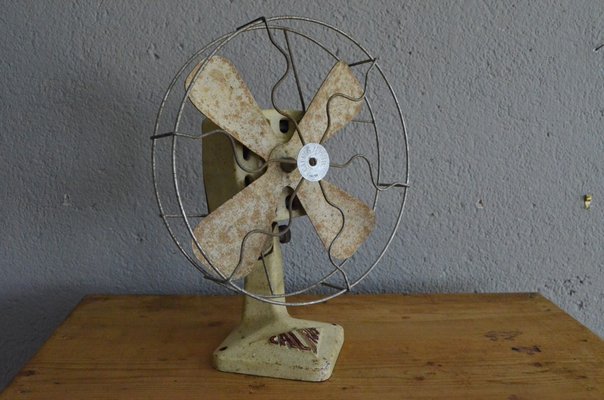 Fan from Calrus-AIU-965804