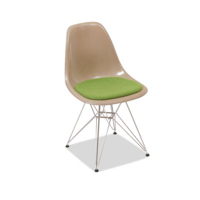 Fiberglas Sidechairs with Eiffelbase by Charles & Ray Eames for Herman Miller, 1970s, Set of 6-GCQ-1723722