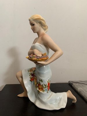 Figure of A Woman Carrying a Basket of Fruit by Favaro Cecchetto, 1950s-IJR-823824