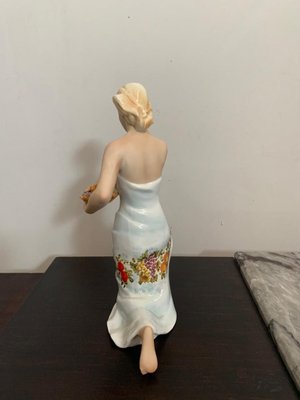 Figure of A Woman Carrying a Basket of Fruit by Favaro Cecchetto, 1950s-IJR-823824