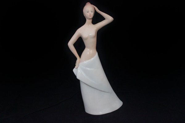 Figure of a Wrapped Woman from Ronzan, 1950s-IJR-776462