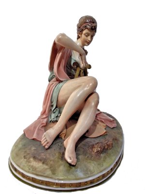 Figurine in Capodimonte Porcelain-GKV-1438676